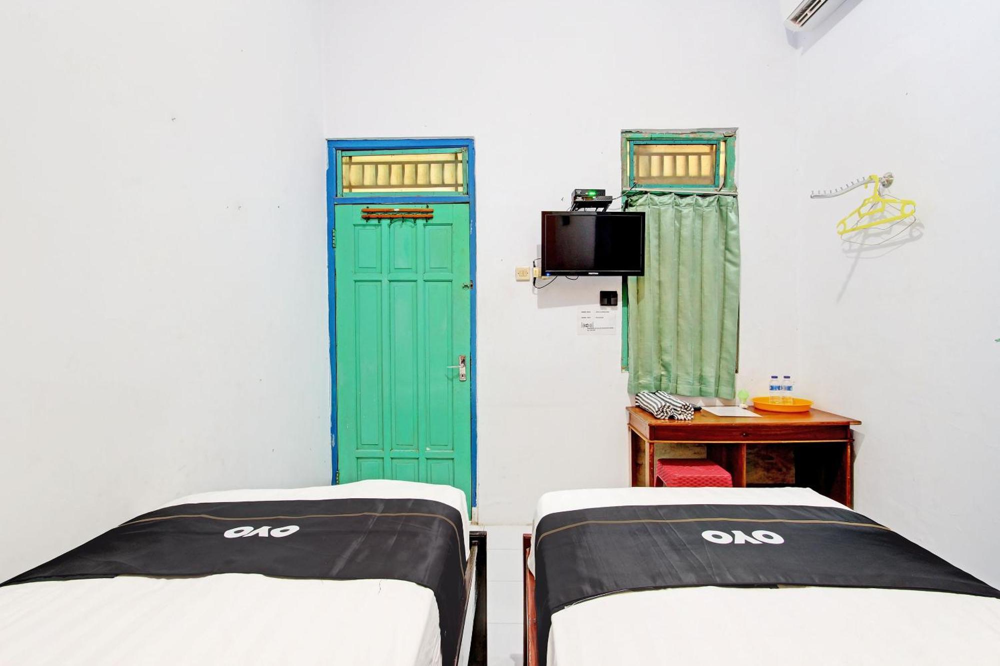 Capital O 92929 Hotel New Tirta Kencana Syariah Тегал Экстерьер фото