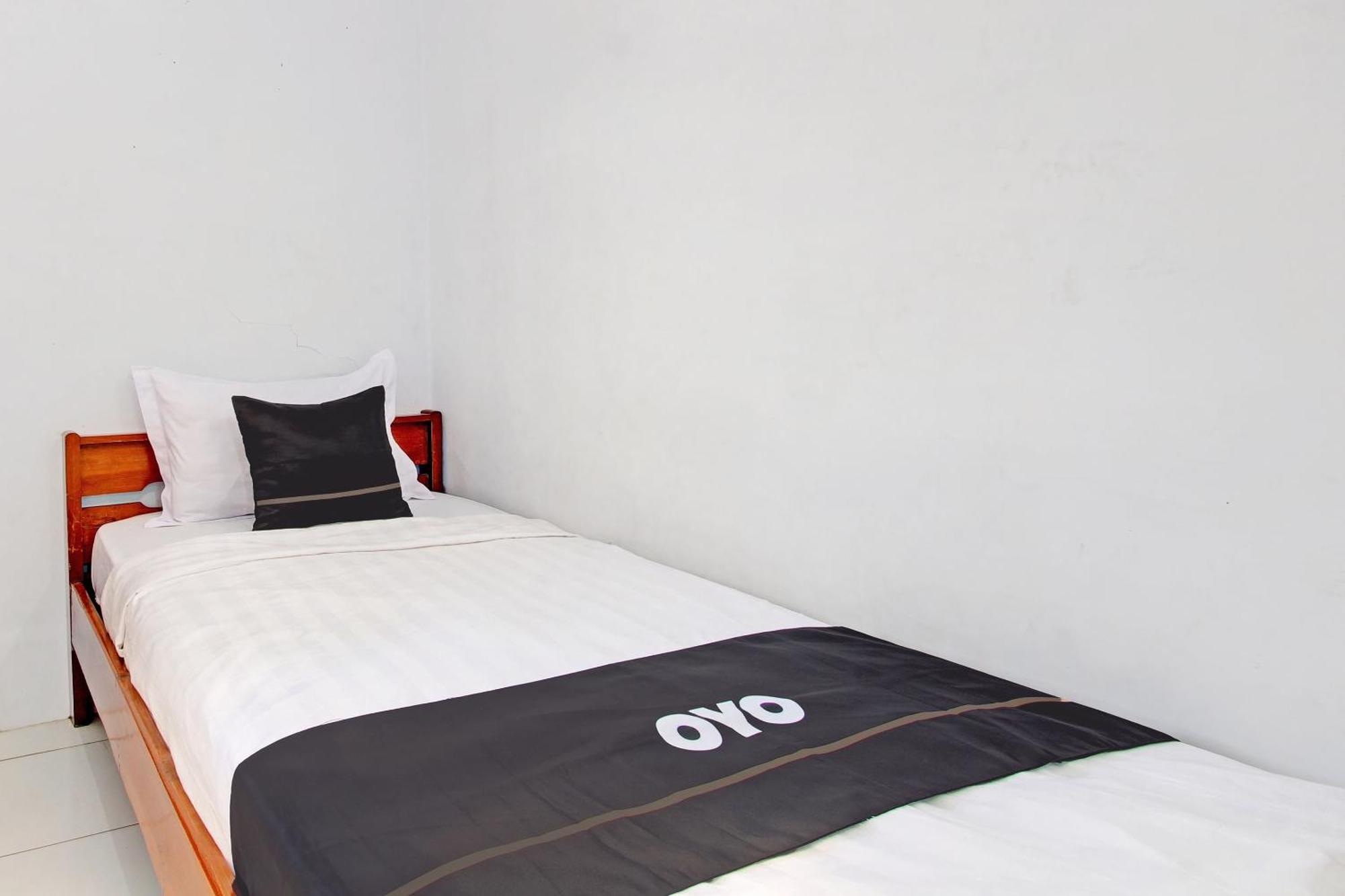 Capital O 92929 Hotel New Tirta Kencana Syariah Тегал Экстерьер фото